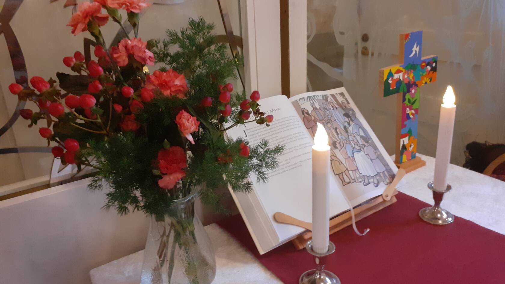 Lasten alttari Oulun tuomiokirkossa Kuva Tea Hieta