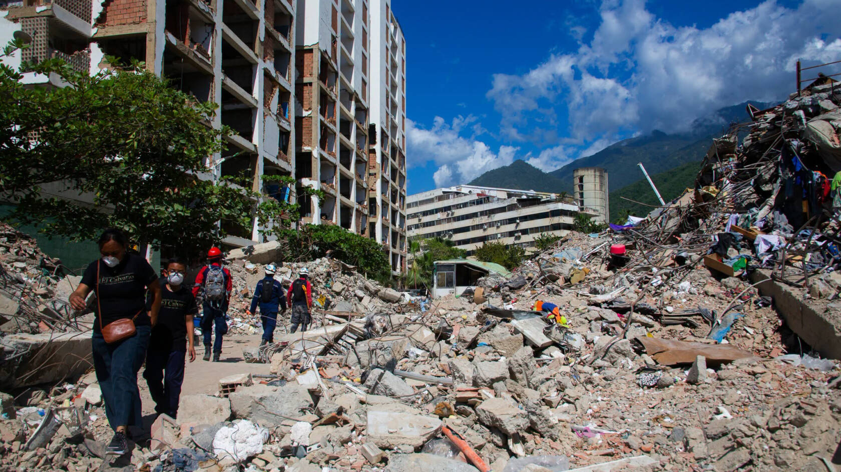 Maanjäristyksen tuhoja La Guairan seudulta, Venezuelasta